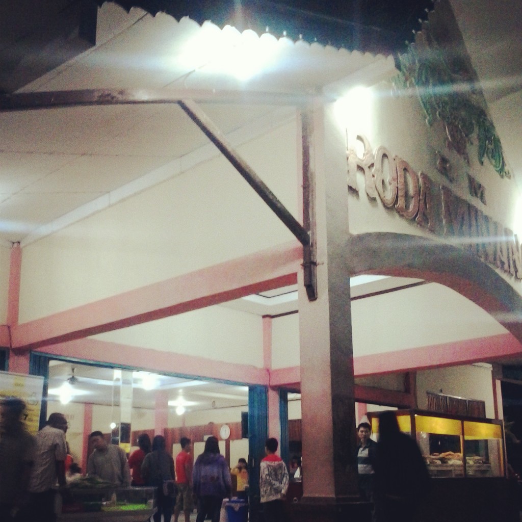 Restoran Padang 'Roda Minang' Sosok yang legendaris itu.
